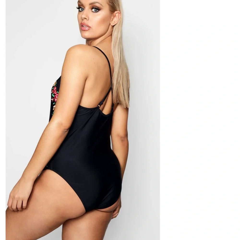 Boohoo Plus Nancy Embroidered Low Back Swimsuit Sz 14 - Picture 2 of 3